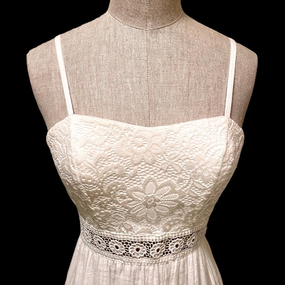 BCX Lace Illusion High-Low Dress - Picture 6 of 7